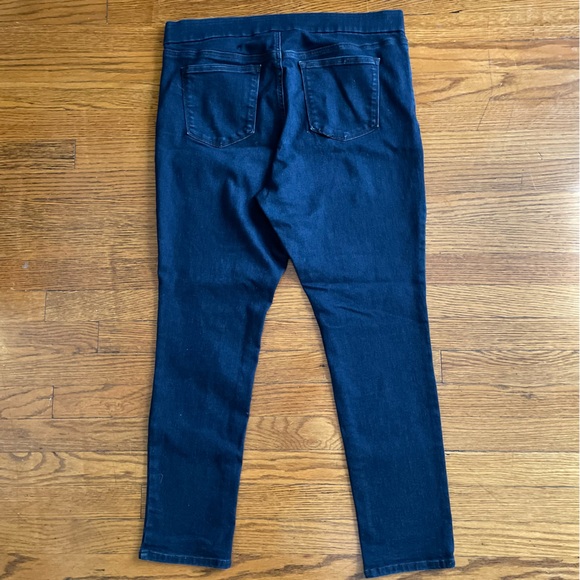 Gloria Vanderbilt All Around Slimming Effect Jeans - Picture 6 of 8